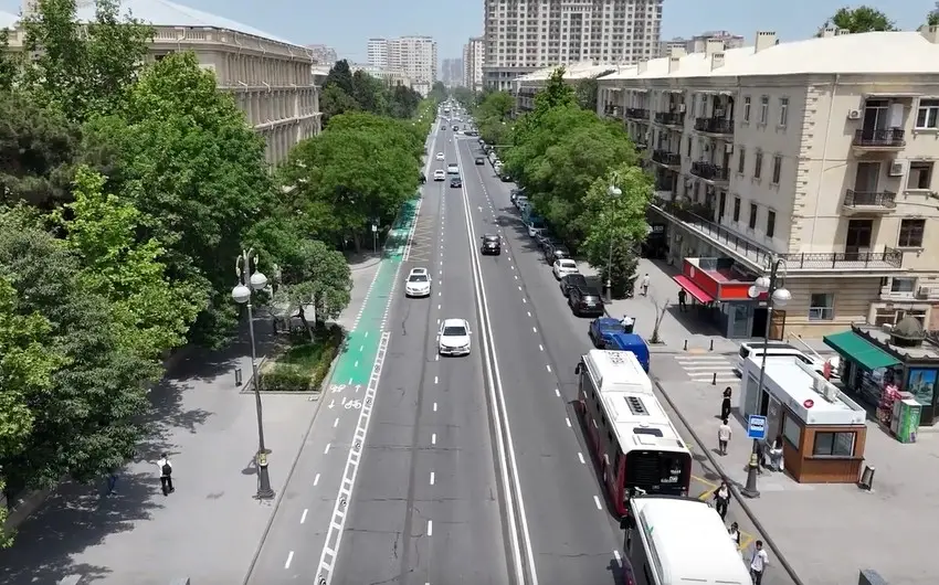 Avtobus dayanacaqlarında saxlayan sürücülər cərimələnəcək