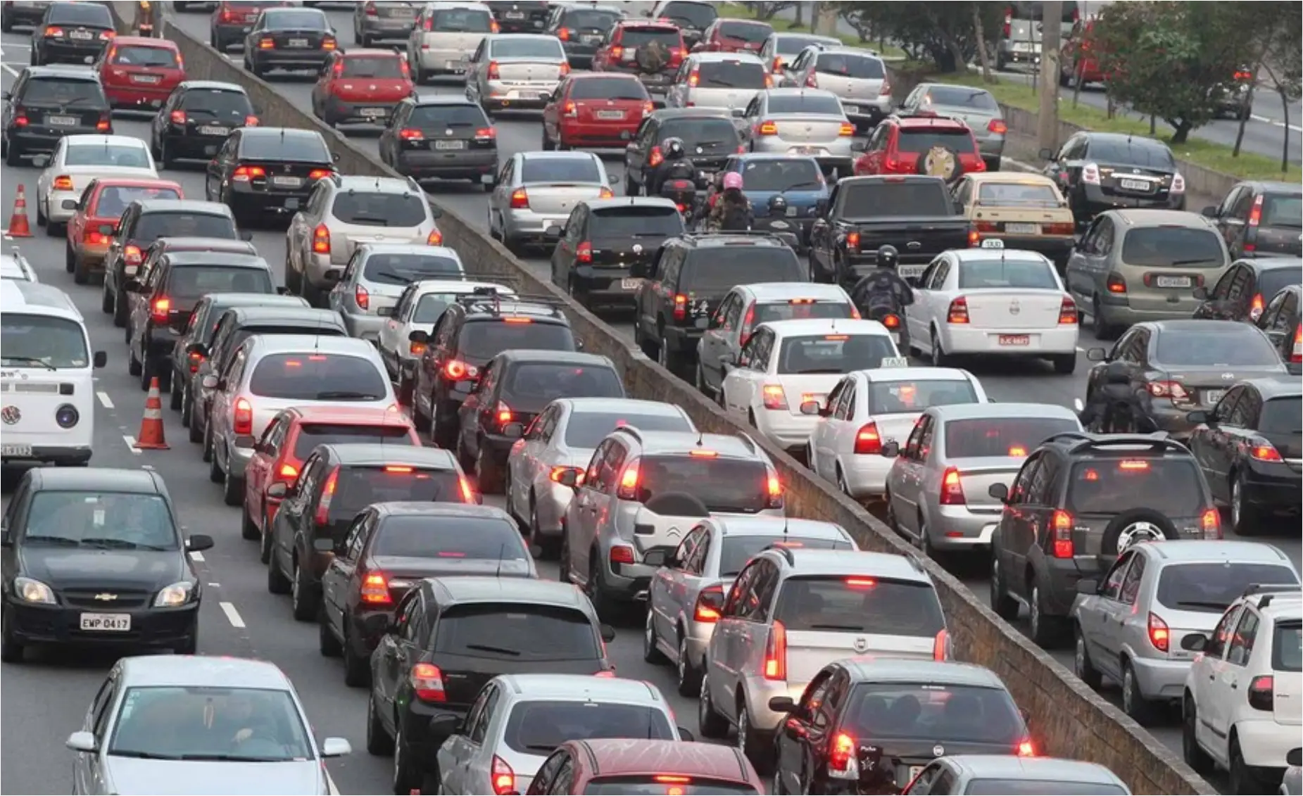 Bir sıra yollarda tıxac müşahidə olunur