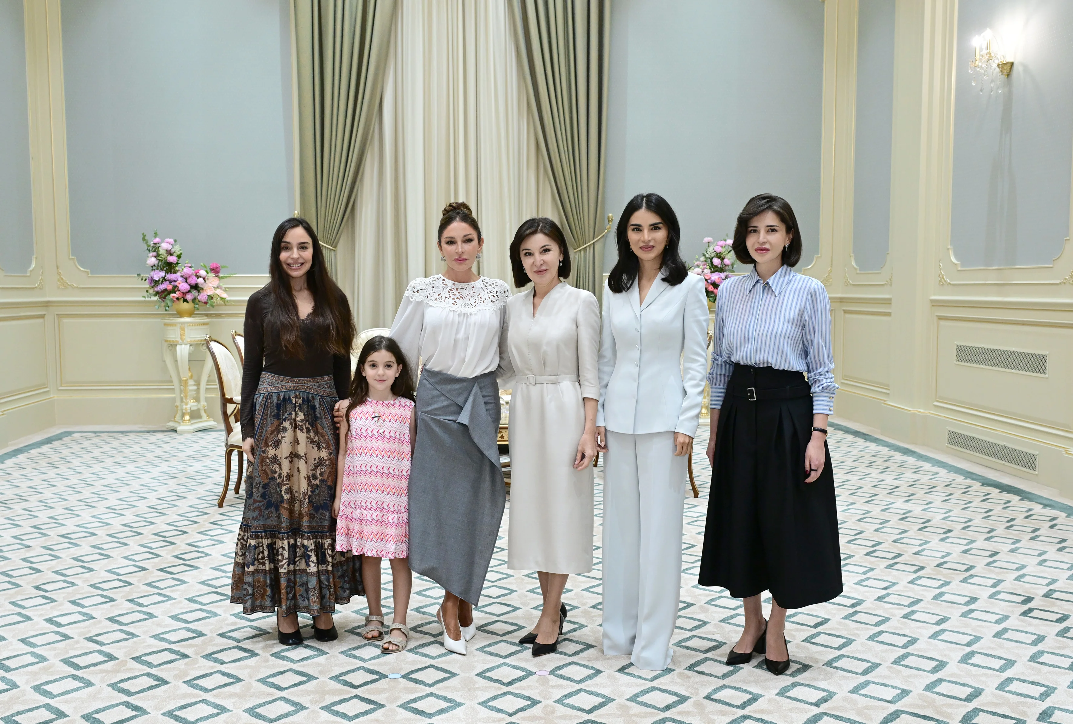 First Ladies of Azerbaijan and Uzbekistan hold private meeting