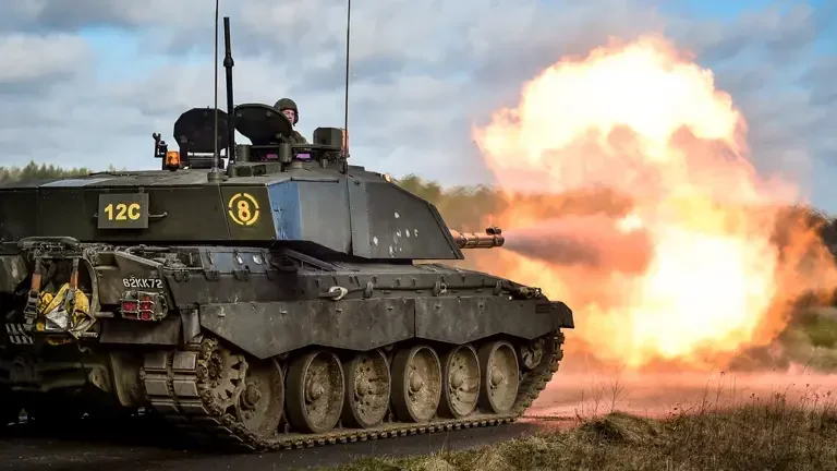 Böyük Britaniya Estoniyaya “Challenger 2” tanklarını yerləşdirib