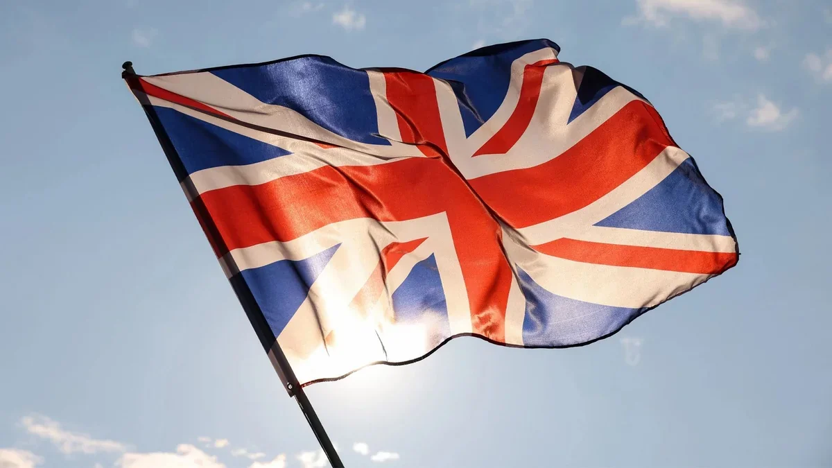 Britaniya səfirliyindən diplomatlara təbrik