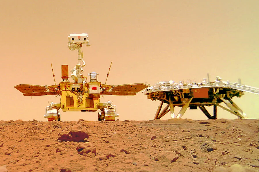 Çinli alimlər Marsda 750 milyon il əvvəl mövcud olan suyun izlərini aşkar etdilər