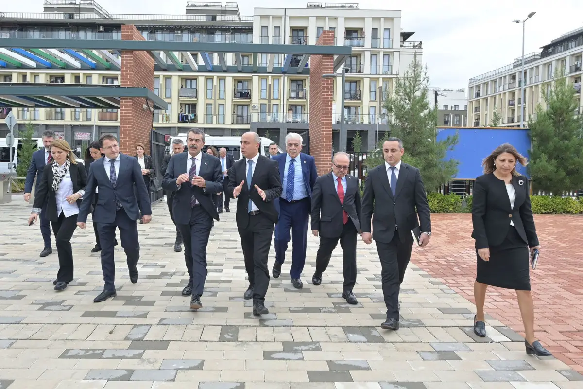 Türkiyəli nazir Yusuf Tekin Emin Əmrullayevlə birgə işğaldan azad edilmiş ərazilərdə olub