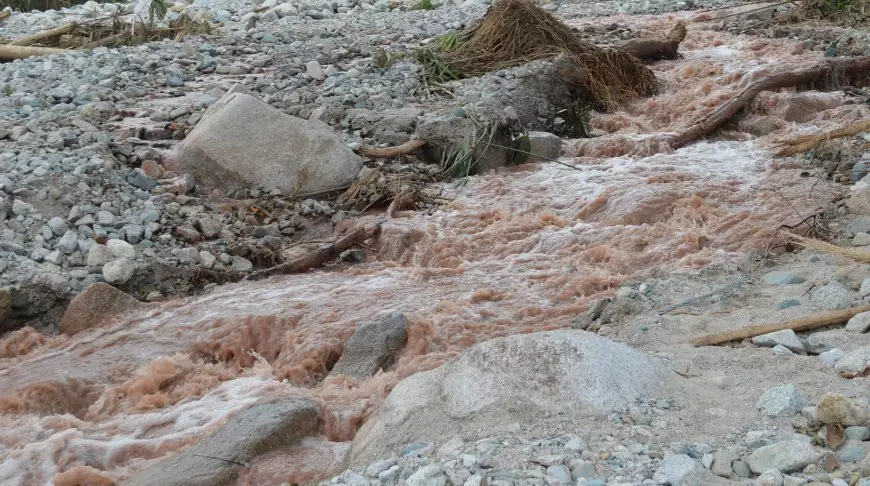 Konqoda torpaq çökməsi nəticəsində 10 nəfər ölüb