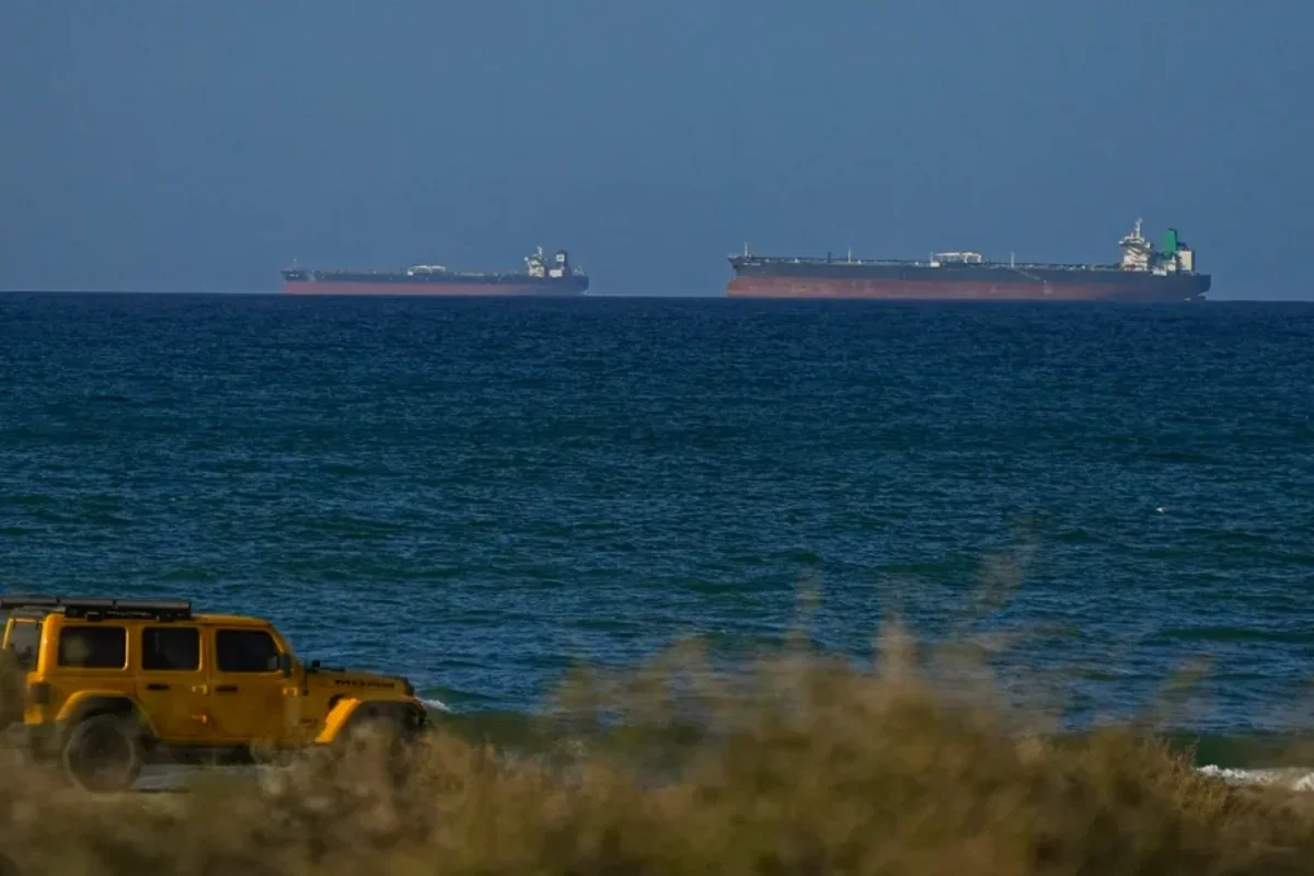 Пакистанский танкер Shalamar вошел в Персидский залив