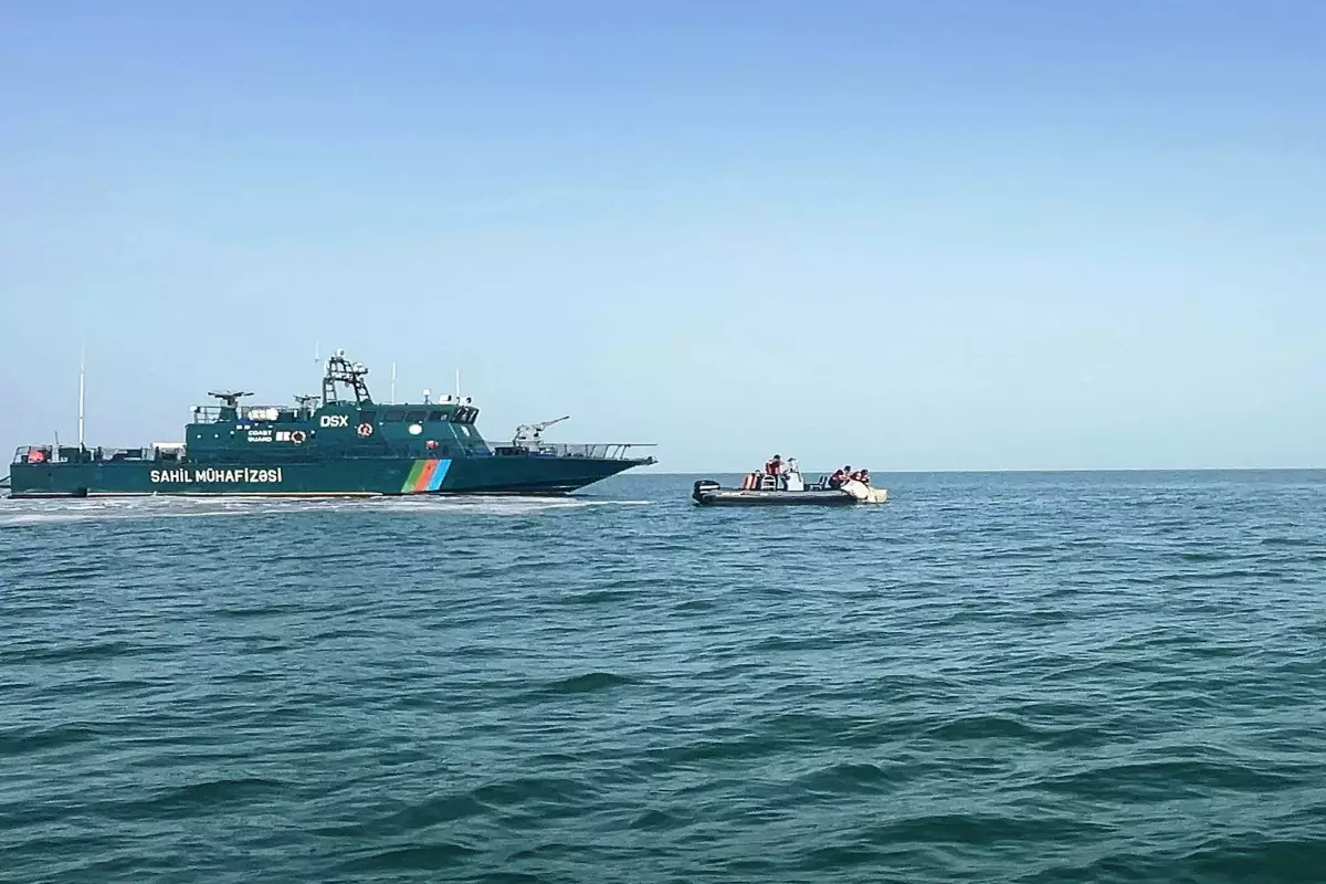 Xəzərdə Azərbaycana qayıqla narkotik keçirilməsinin qarşısı alınıb, 3 İran vətəndaşı saxlanılıb - FOTO
