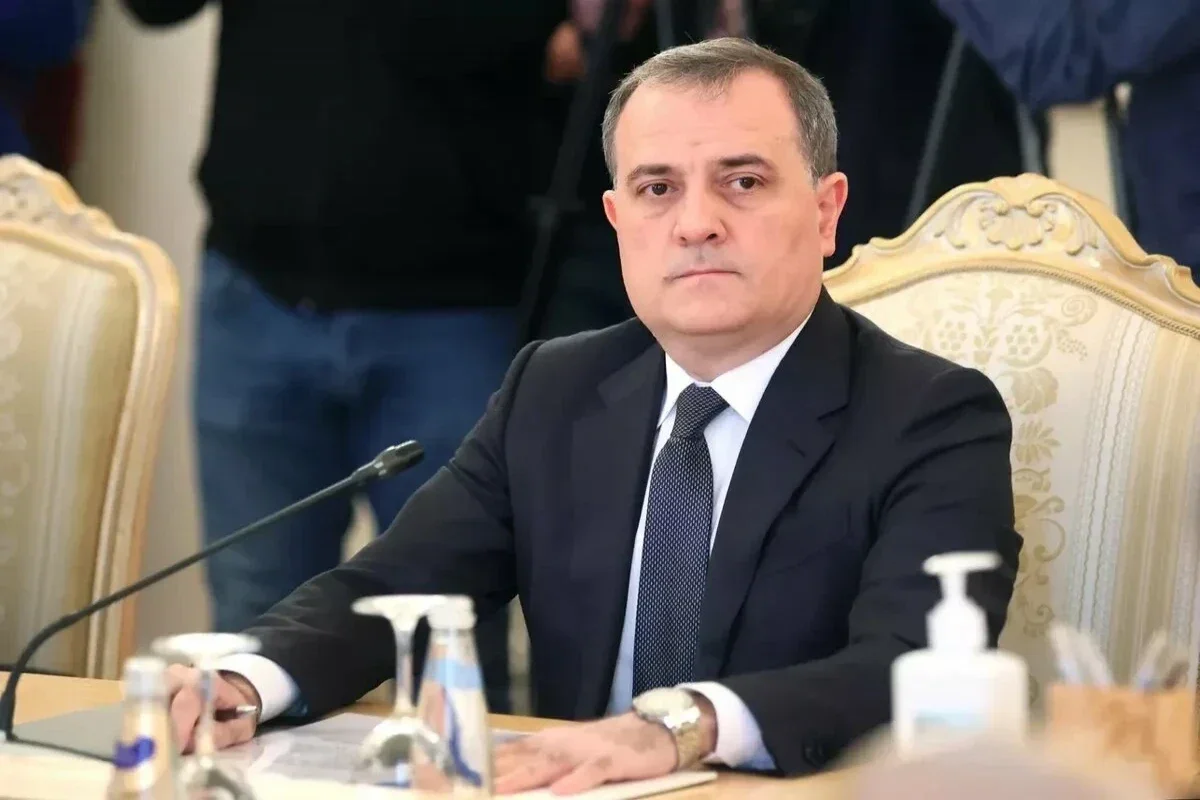 Xarici işlər naziri Ceyhun Bayramov Çinə rəsmi səfərə yola düşüb