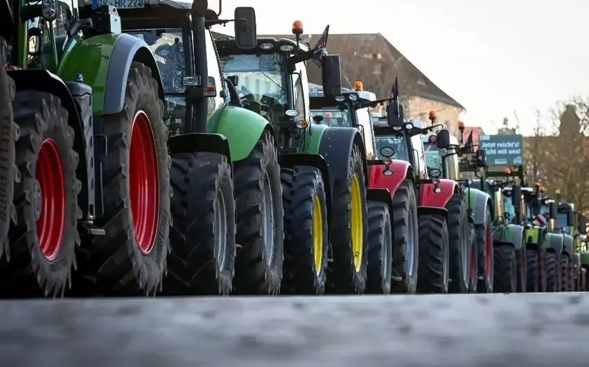 Almaniyada da fermerlər etiraz aksiyası keçirir