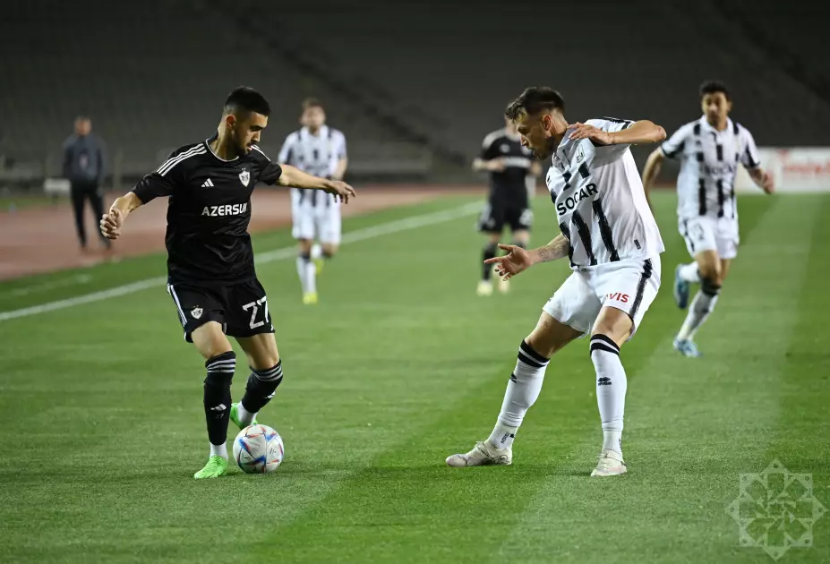 “Qarabağ” “Neftçi”ni cavab oyununda da məğlub edərək finala yüksəlib