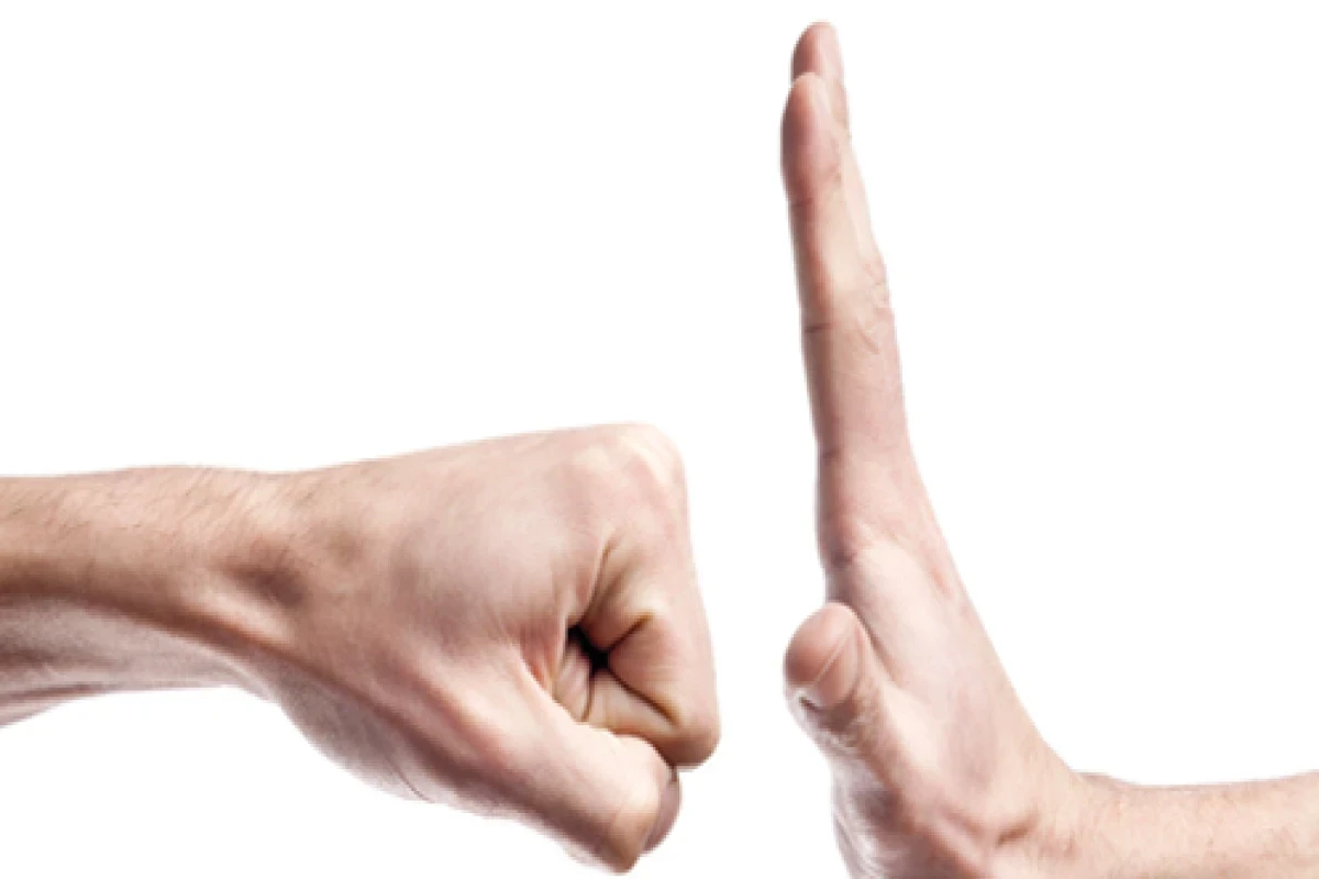 Məişət zorakılığından zərərçəkənlər mühafizə orderi üçün ərizəyə görə rüsum ödəməyəcək