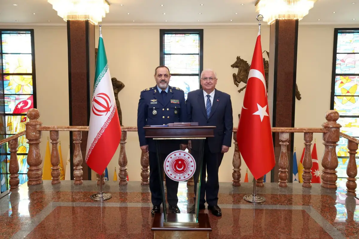 Türkiyə və İran müdafiə nazirləri Ankarada görüşüb