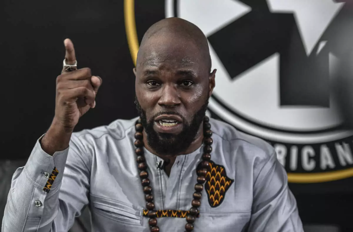 Tanınmış fəal Kemi Seba Parisdə saxlanılıb