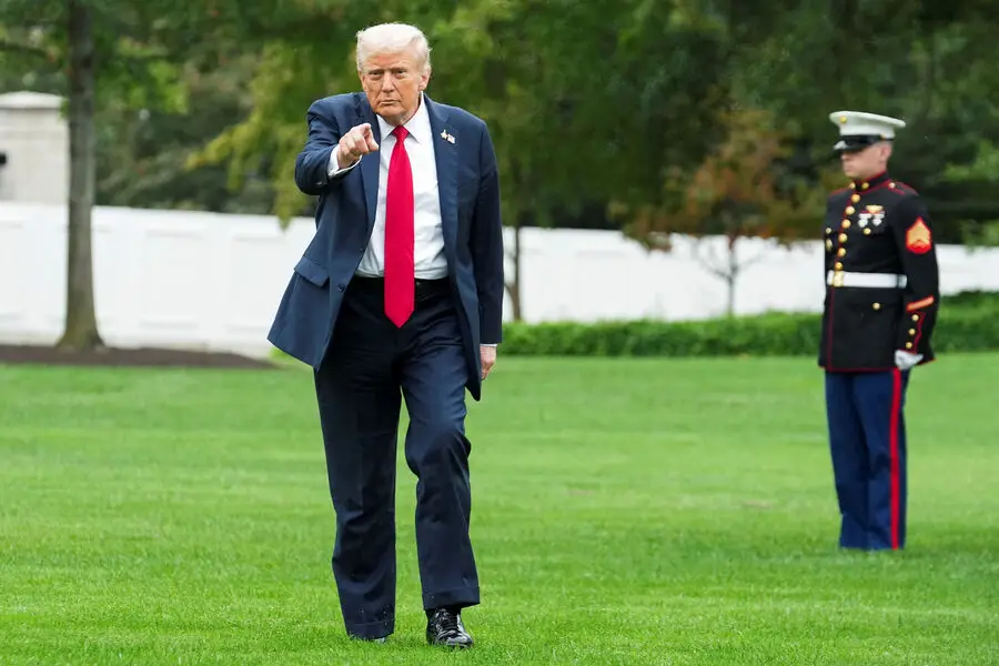 Tramp ABŞ agentliklərinə Ukrayna ilə kəşfiyyat məlumatlarının paylaşılmasına hazırlaşmağı tapşırdı