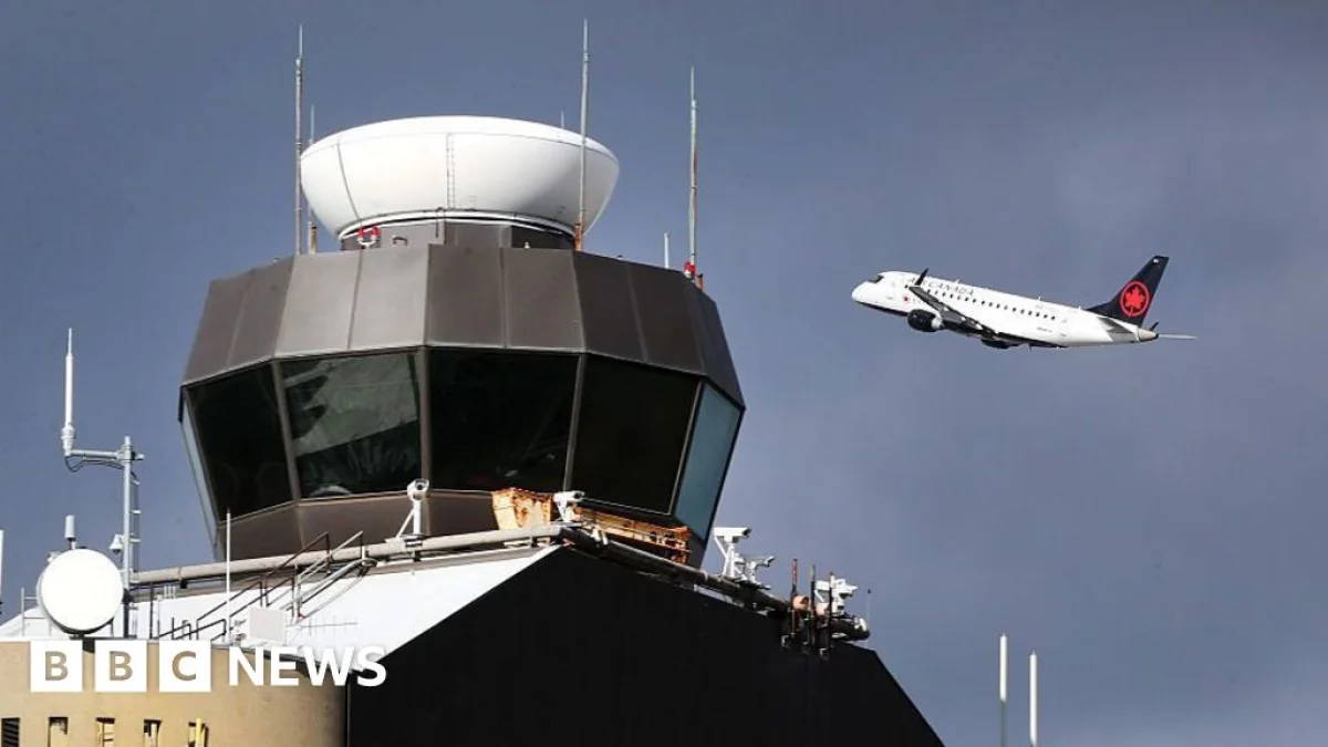 Cable cut by construction workers delays flights at major US airports