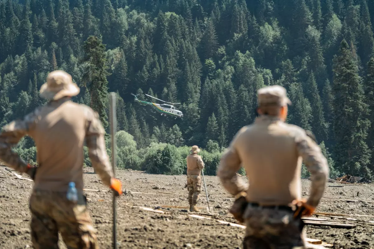 Gürcüstanda torpaq sürüşməsində ölənlərin sayı 22 nəfərə çatıb