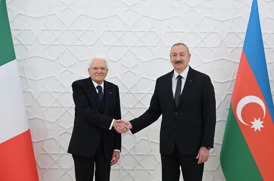 Mattarellanın rəsmi qarşılanma mərasimi olub - YENİLƏNİB - FOTOLAR