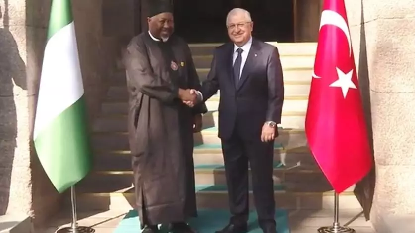 Türkiyə və Nigeriya müdafiə sahəsində əməkdaşlığı müzakirə ediblər