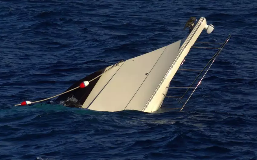 Fici sahillərində qayıq qəzaya uğrayıb, ölənlər var