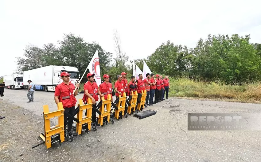 Bakıdan erməniəsilli şəxslərə yardım aparan TIR-lar Ağdam-Xankəndi yolunda gözləyir