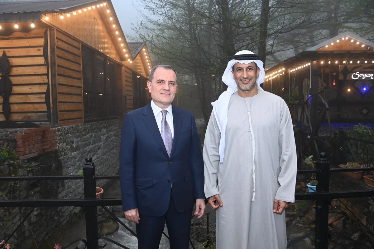 Ceyhun Bayramov BƏƏ-nin dövlət naziri ilə Qəbələdə görüşüb