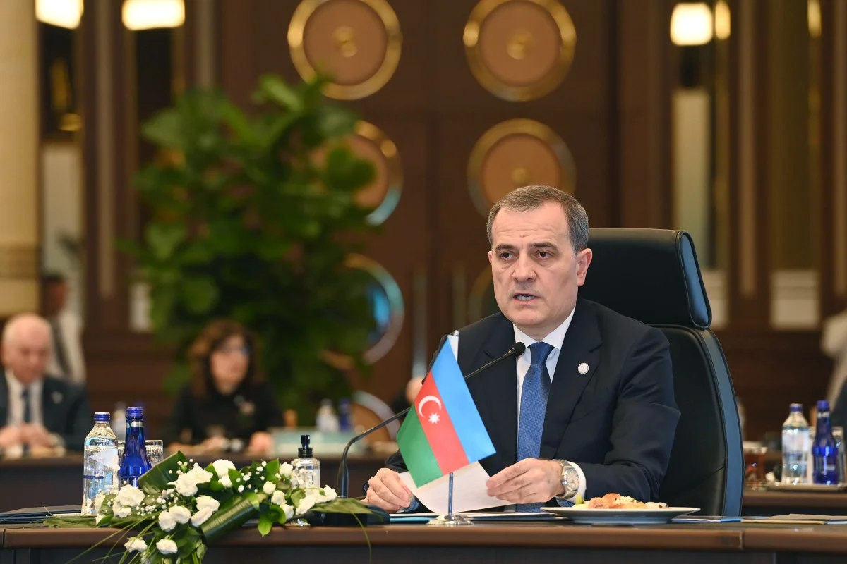 Ceyhun Bayramov Qazaxıstanlı həmkarı ilə danışdı