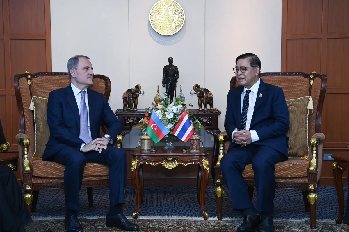 Ceyhun Bayramov Tailandın XİN rəhbəri ilə görüşdü