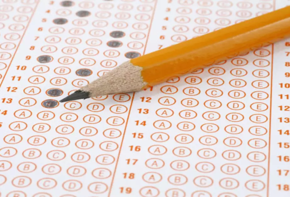 Gömrük orqanlarına xidmətə qəbul üzrə test imtahanı keçirilib