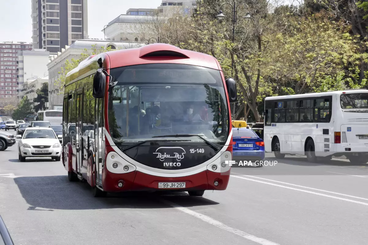 Bu avtobusların hərəkət intervalında gecikmələr var