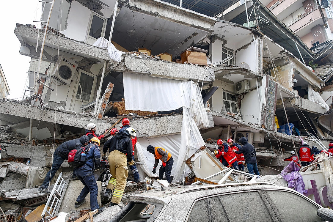 Türkiyənin dağılan binalara görə 218 nəfər saxlanılıb
