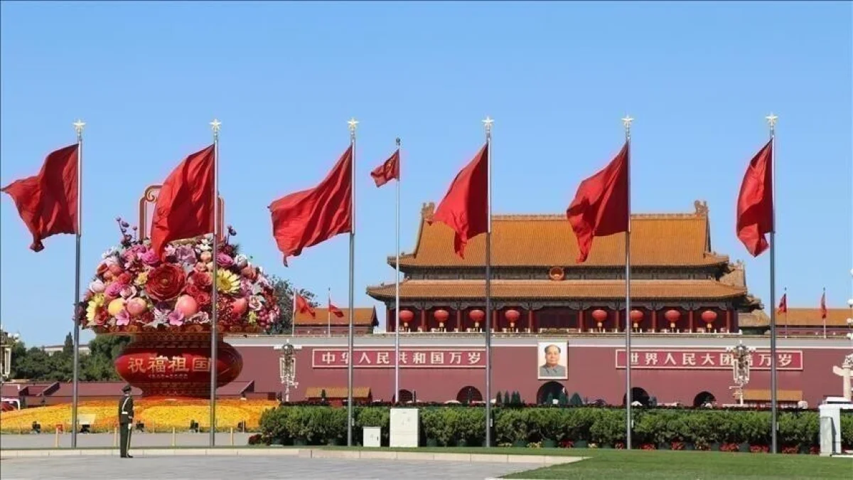 China expels two top generals from ruling party and military
