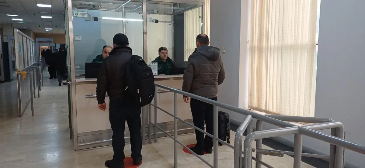 Çin vətəndaşları İrandan Azərbaycana təxliyə olunur - YENİLƏNİB-5