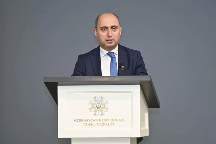 Emin Əmrullayev: Məktəblərin publik hüquqi şəxsə çevrilməsi vacibdir