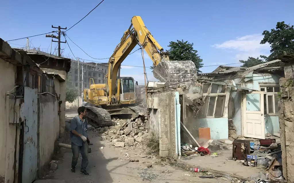 Bakının bəzi ərazilərində köhnə tikililər söküləcək