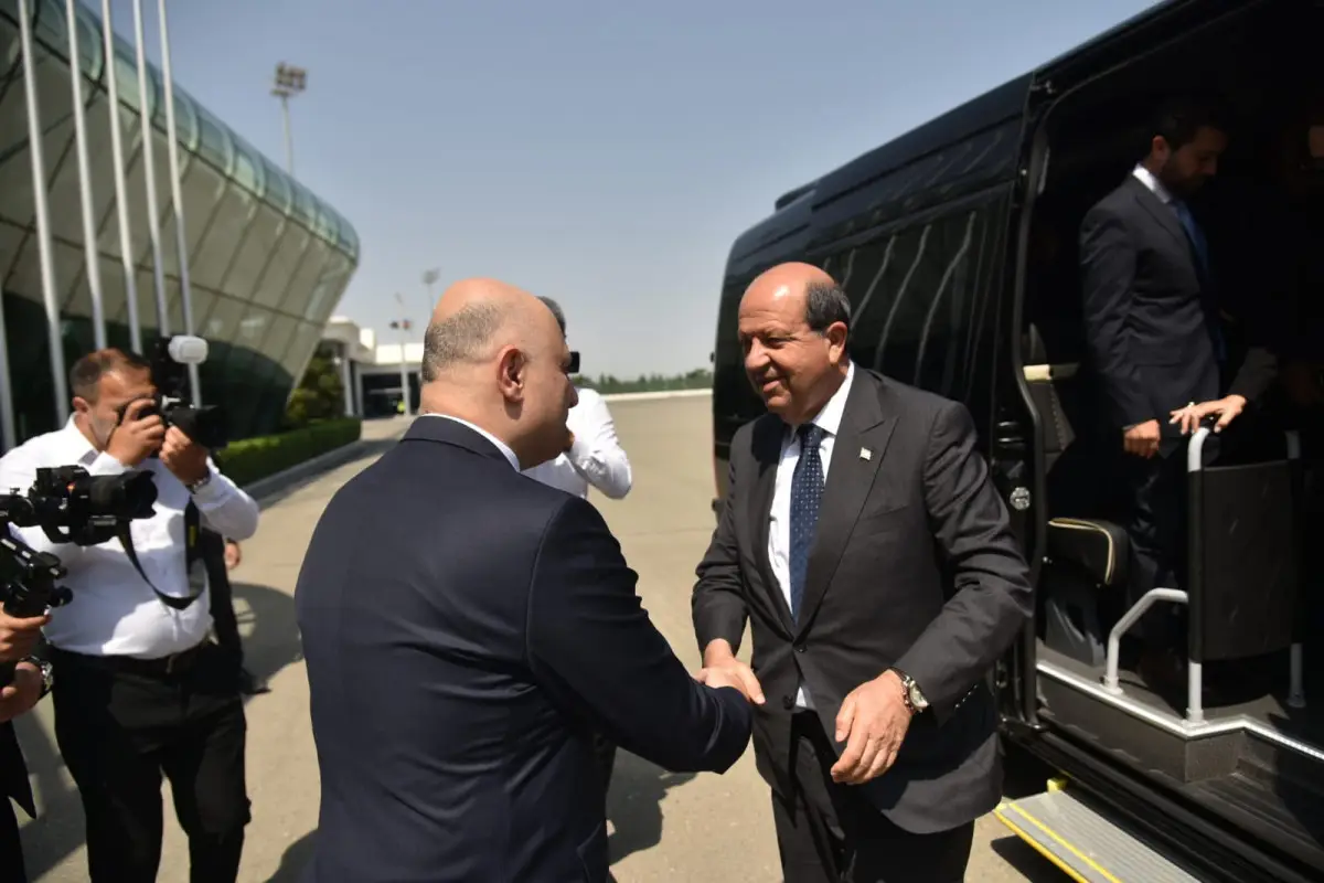 Ersin Tatar Azərbaycana gəlib