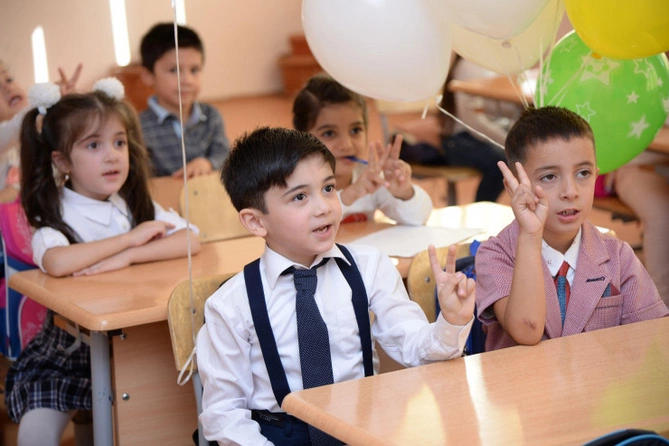 Rus bölmələri üzrə I sinfə qəbul üçün müsahibə mərhələsi başlayıb