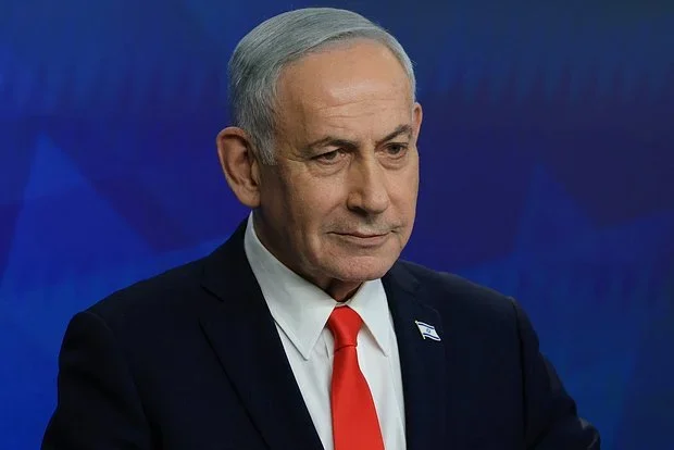 Ehud Barak: “Netanyahu nəzarəti tamamilə itirib”