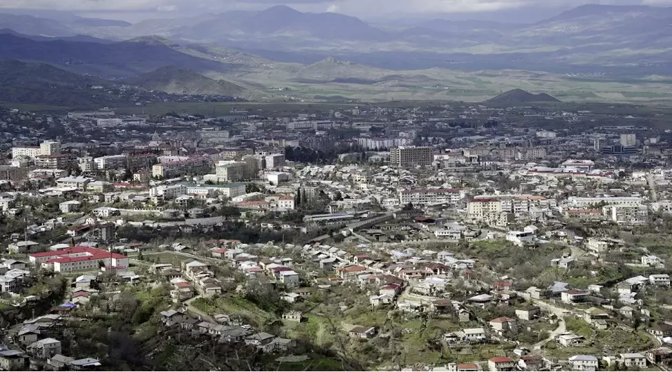 Azad ərazilərə fərdi maşınlarla səfər etməyə icazə verilib