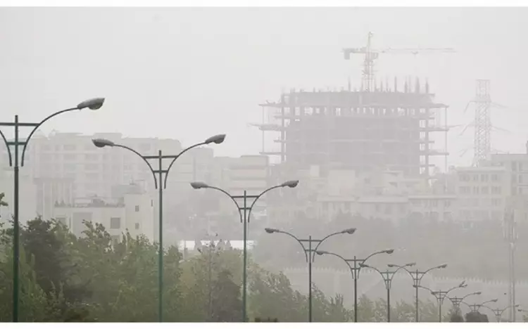 İranda havanın çirklənməsi səbəbindən təhsildə maneələr davam edir