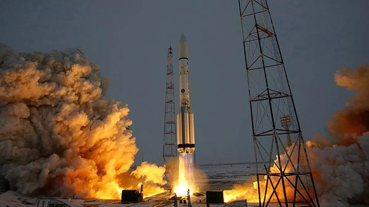 Rusiya ikinci meteoroloji peyki olan "Soyuz-2.1b" raketini buraxıb