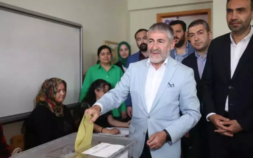 Türkiyəli nazir: “Vətəndaşlar səsvermədə fəallıq göstərirlər”