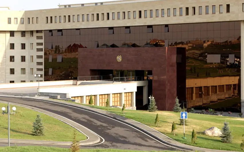 Ermənistanda təlimlər zamanı minaatan partlayıb, xəsarət alanlar var