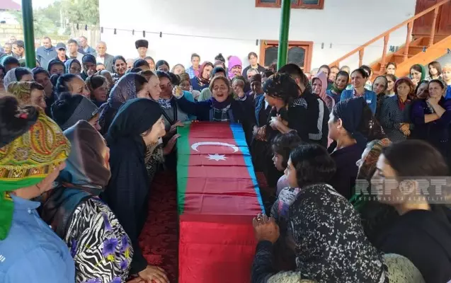 Yol qəzasında həlak olan hərbçi Taleh Əliyevlə vida mərasimi keçirilir