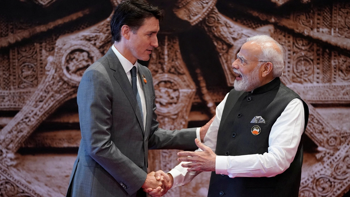 Kanadanın baş naziri Hindistanı tərk edə bilməyib