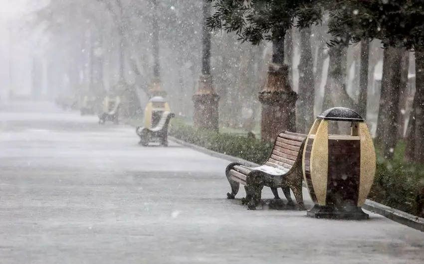 Sabah axşam sulu qar yağacaq, gecə və səhər bəzi yollar buz bağlayacaq
