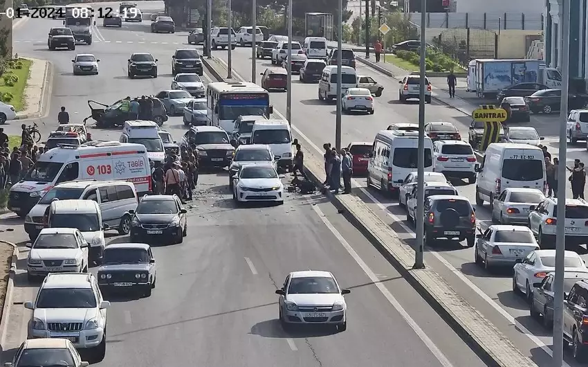 Yol qəzası Şüvəlan istiqamətində sıxlığa səbəb olub