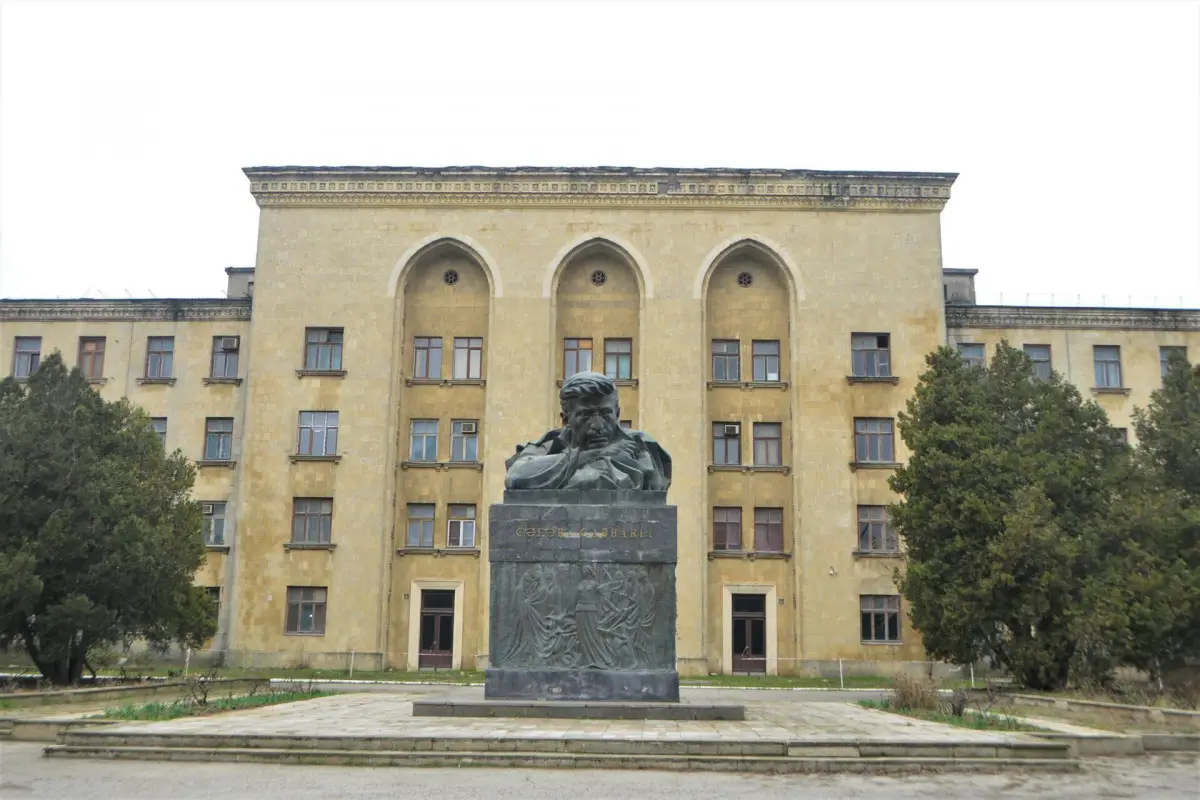 "Azərbaycanfilm"in direktor müavini və aparat rəhbəri işdən çıxarılıb