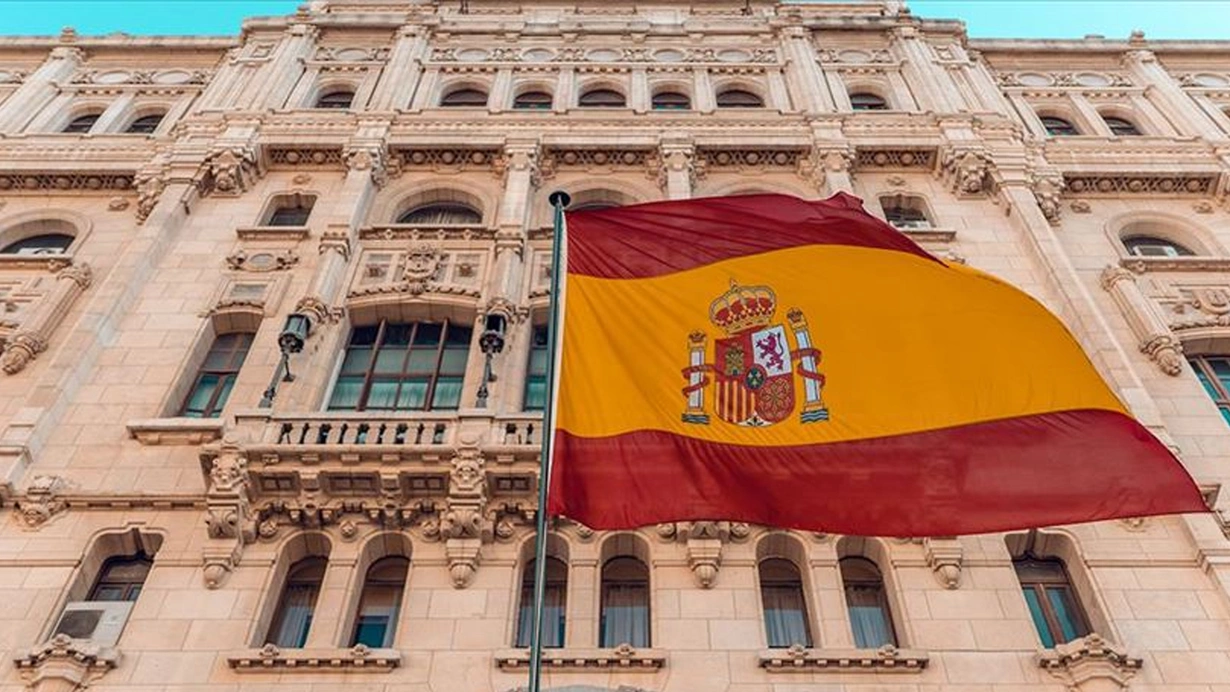 İspaniya İsrailə silah aparan gəminin limanlarında dayanma tələbini rədd edib