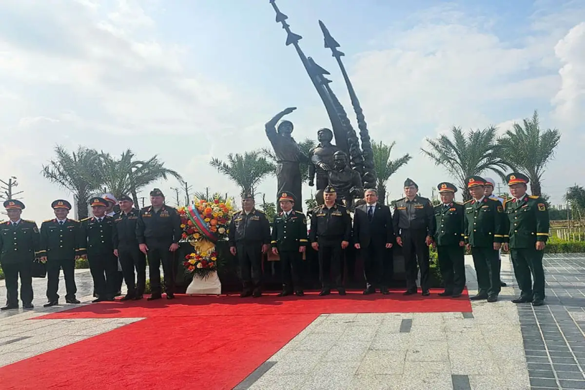 Zakir Həsənov Vyetnamda rəsmi səfərdədir