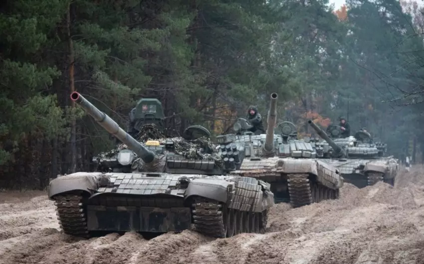 Rusiya ordusu Xersonu atəşə tutub, 3 dinc sakin ölüb, 6 nəfər yaralanıb