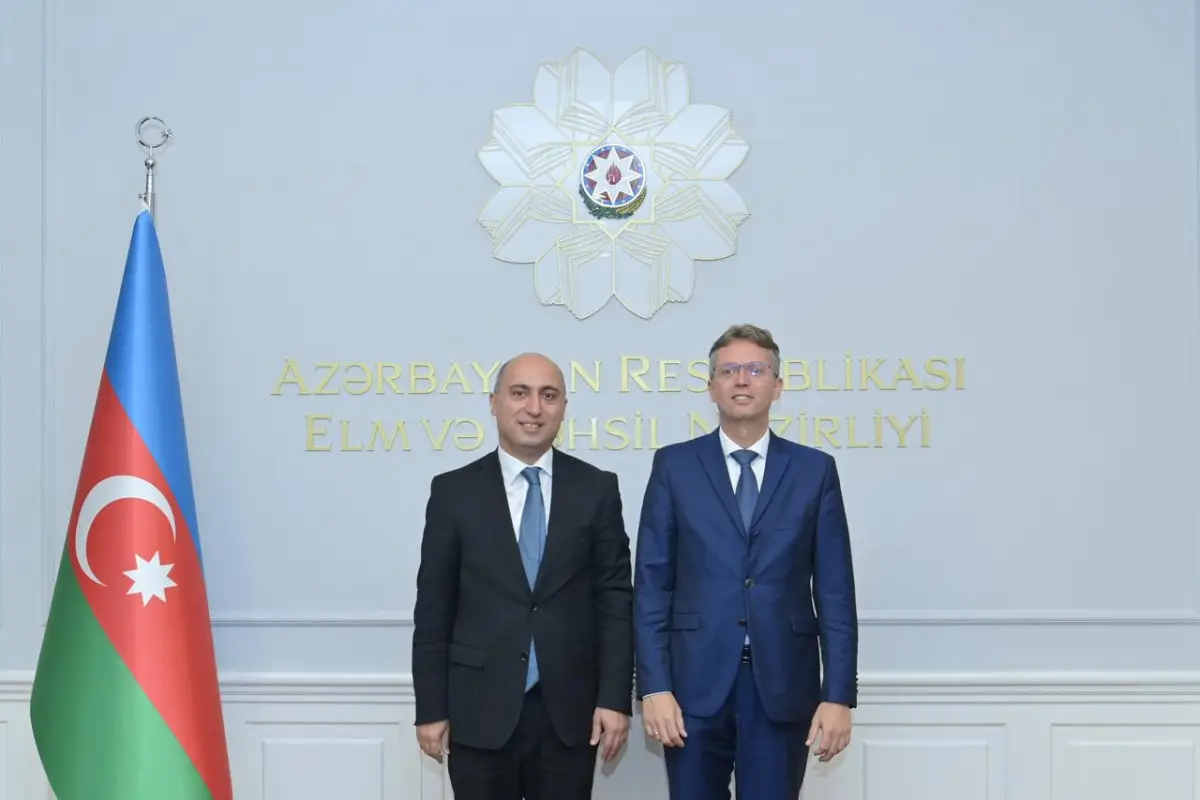 Elm və təhsil naziri Macarıstanın mədəniyyət və innovasiya naziri ilə görüşüb